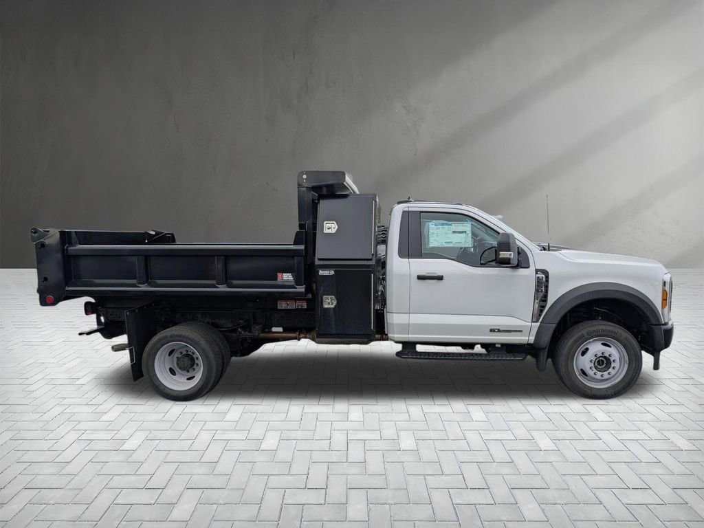 New 2025 Ford F550 4x4 Regular Cab Super Duty image 11