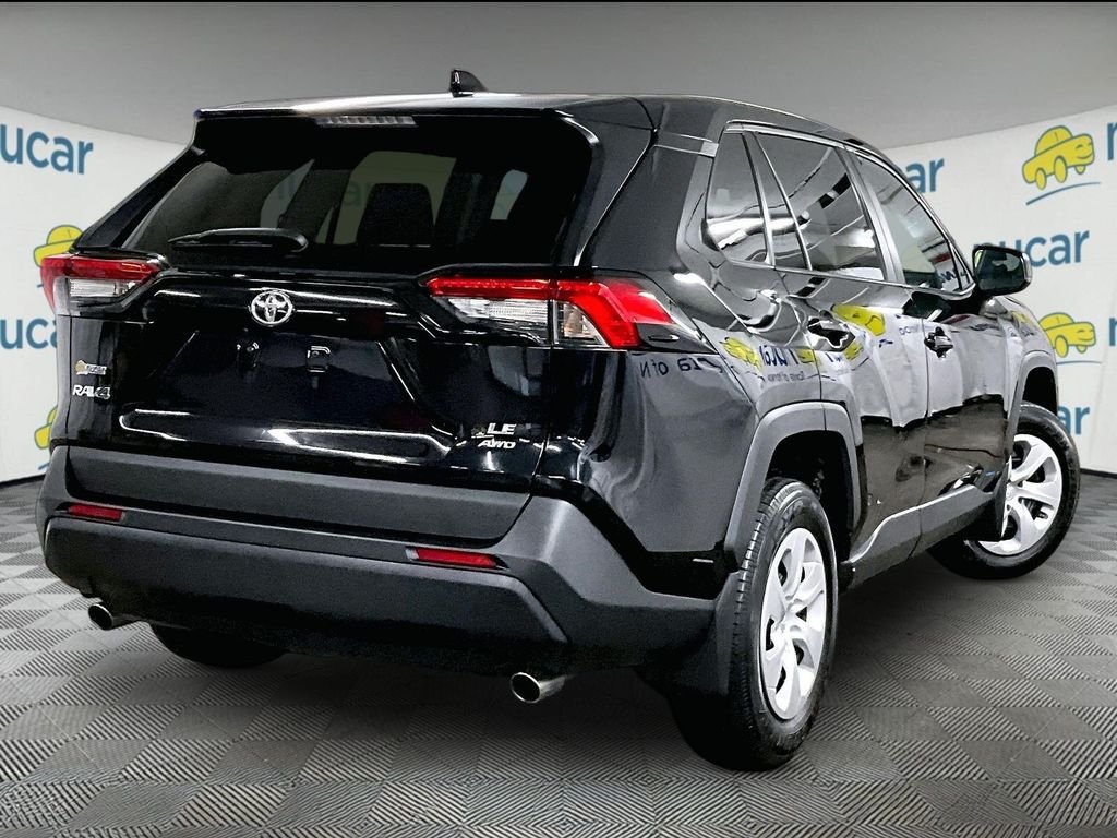 Certified 2023 Toyota RAV4 LE AWD/4WD image 6