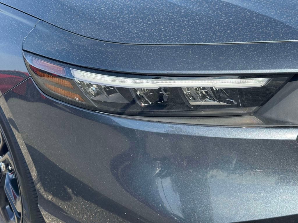 Used 2025 Honda Accord SE image 9