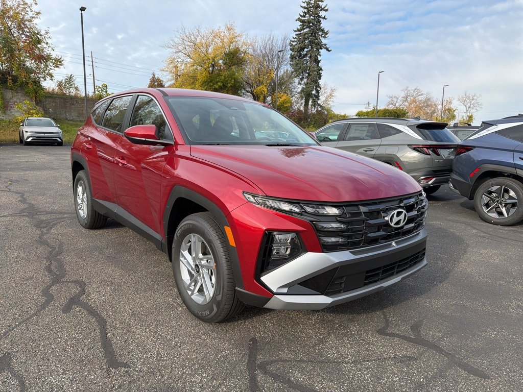 New 2026 Hyundai Tucson SE image 1