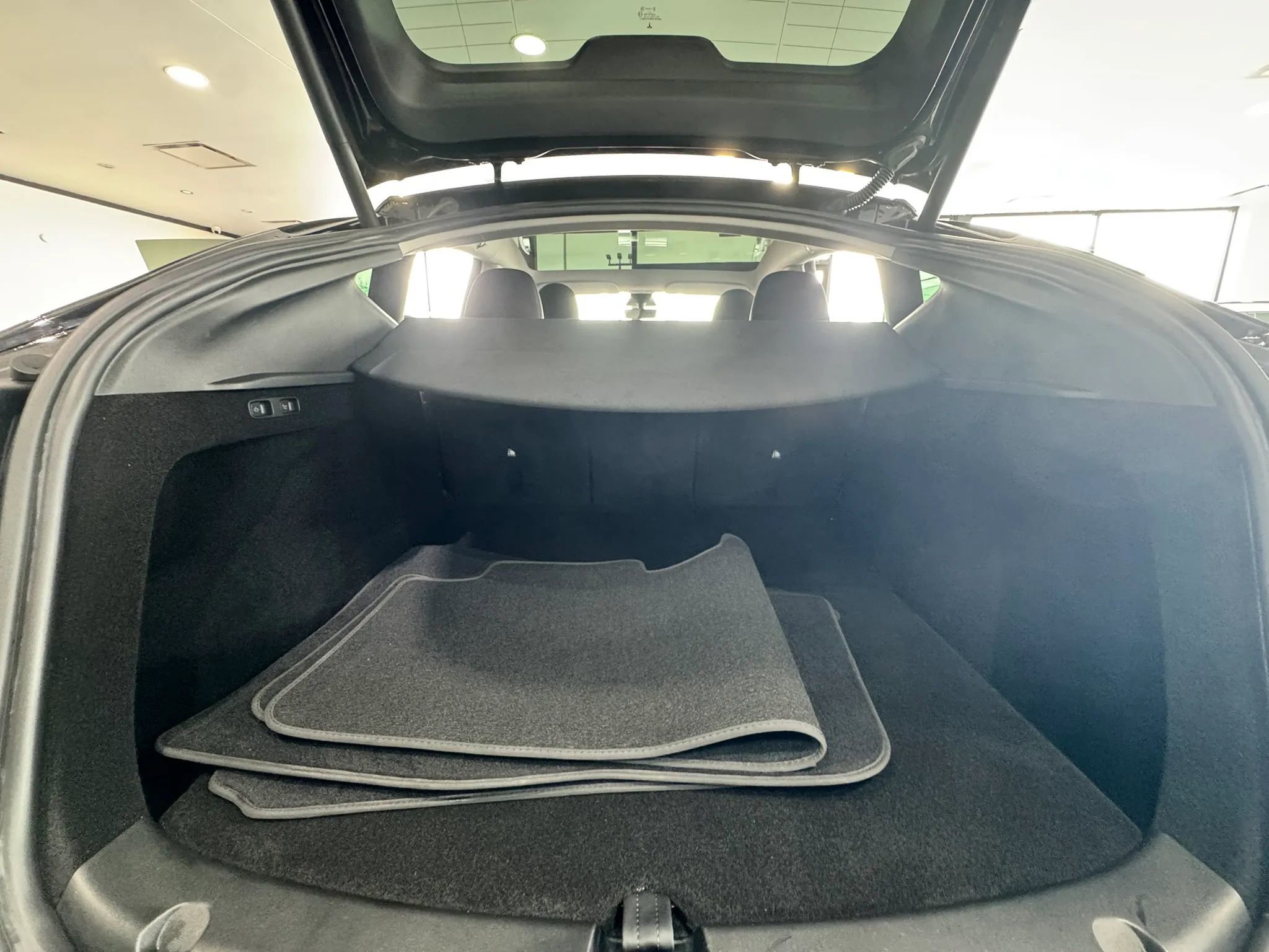 Used 2023 Tesla Model Y Long Range AWD/4WD image 20