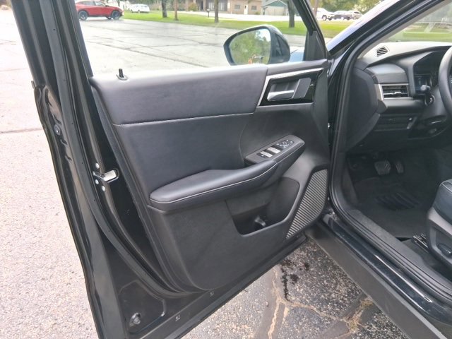 Used 2024 Mitsubishi Outlander AWD image 8