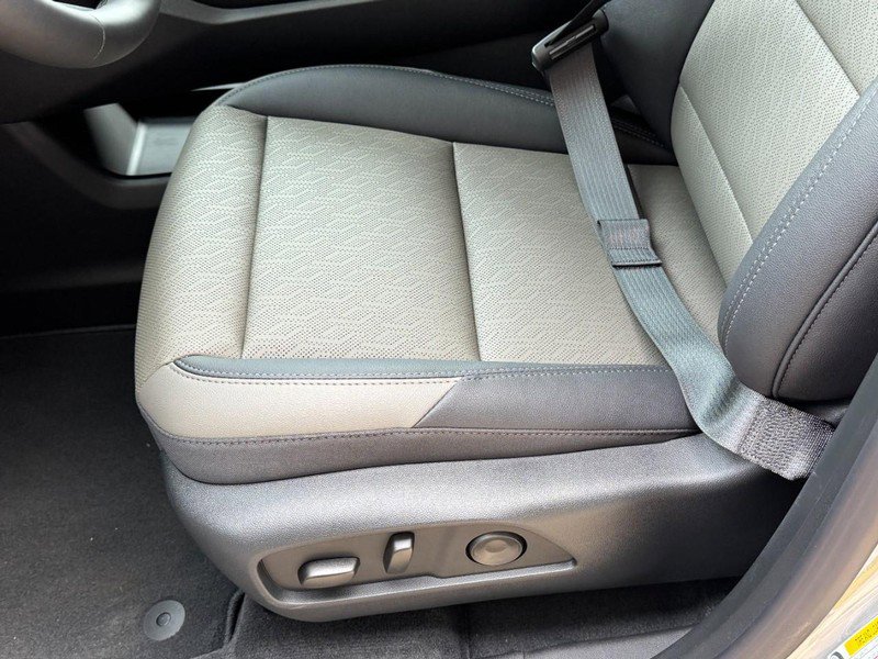 New 2026 Chevrolet Equinox LT w/ Convenience Package II image 14