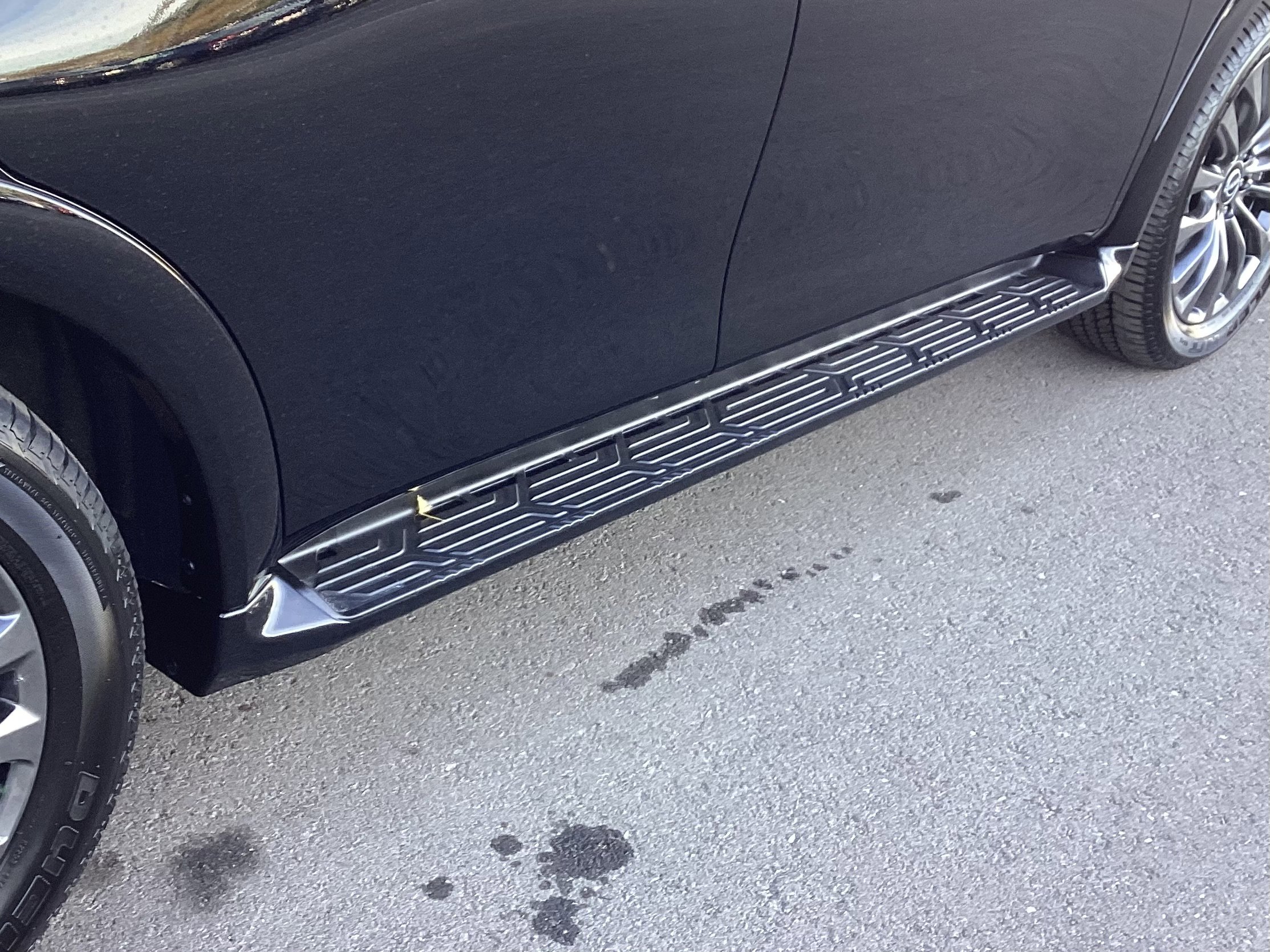 Used 2024 Nissan Armada Platinum w/ Captain's Chairs Package image 13