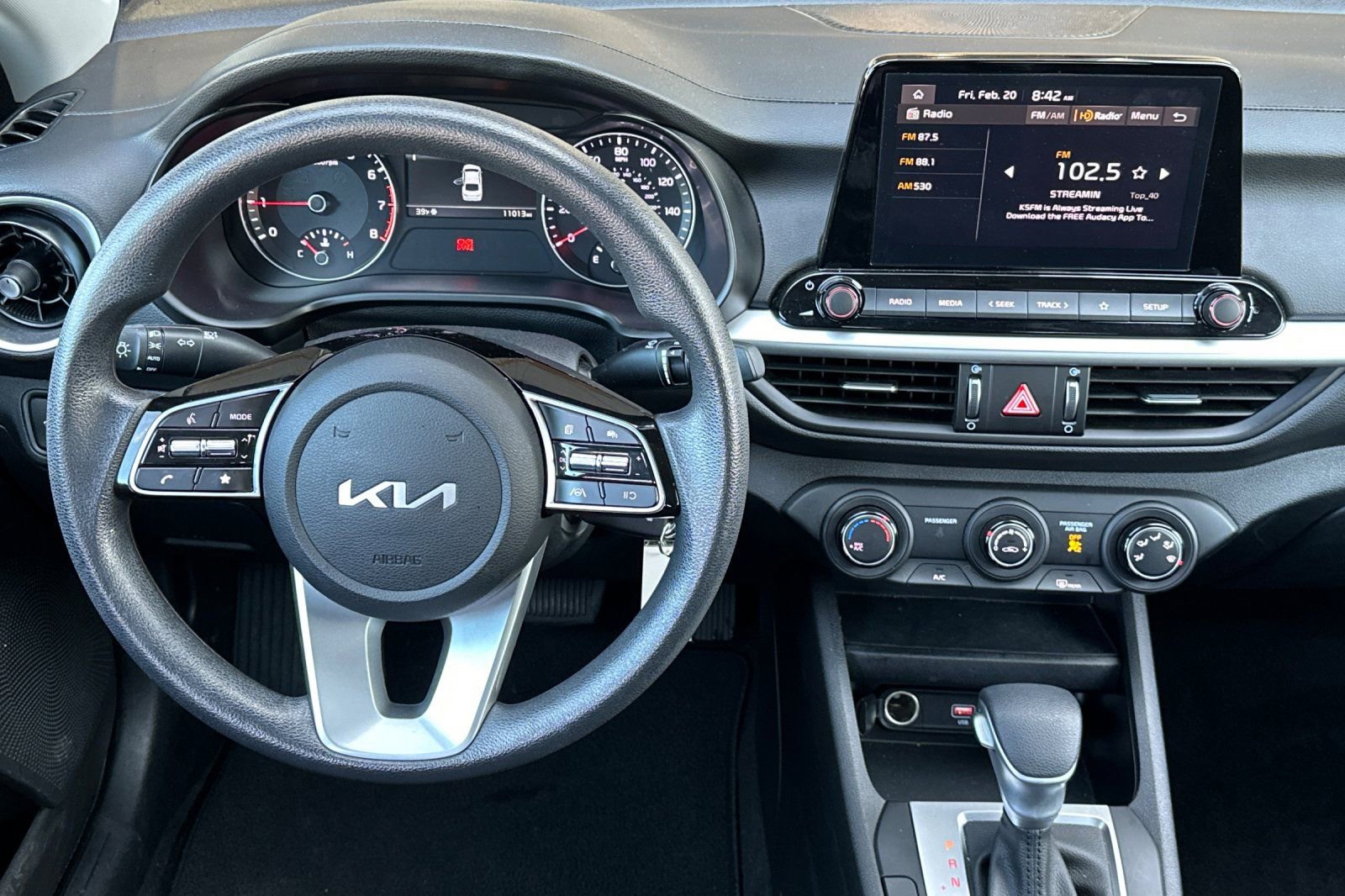 Used 2023 Kia Forte LXS w/ LXS Technology Package image 12