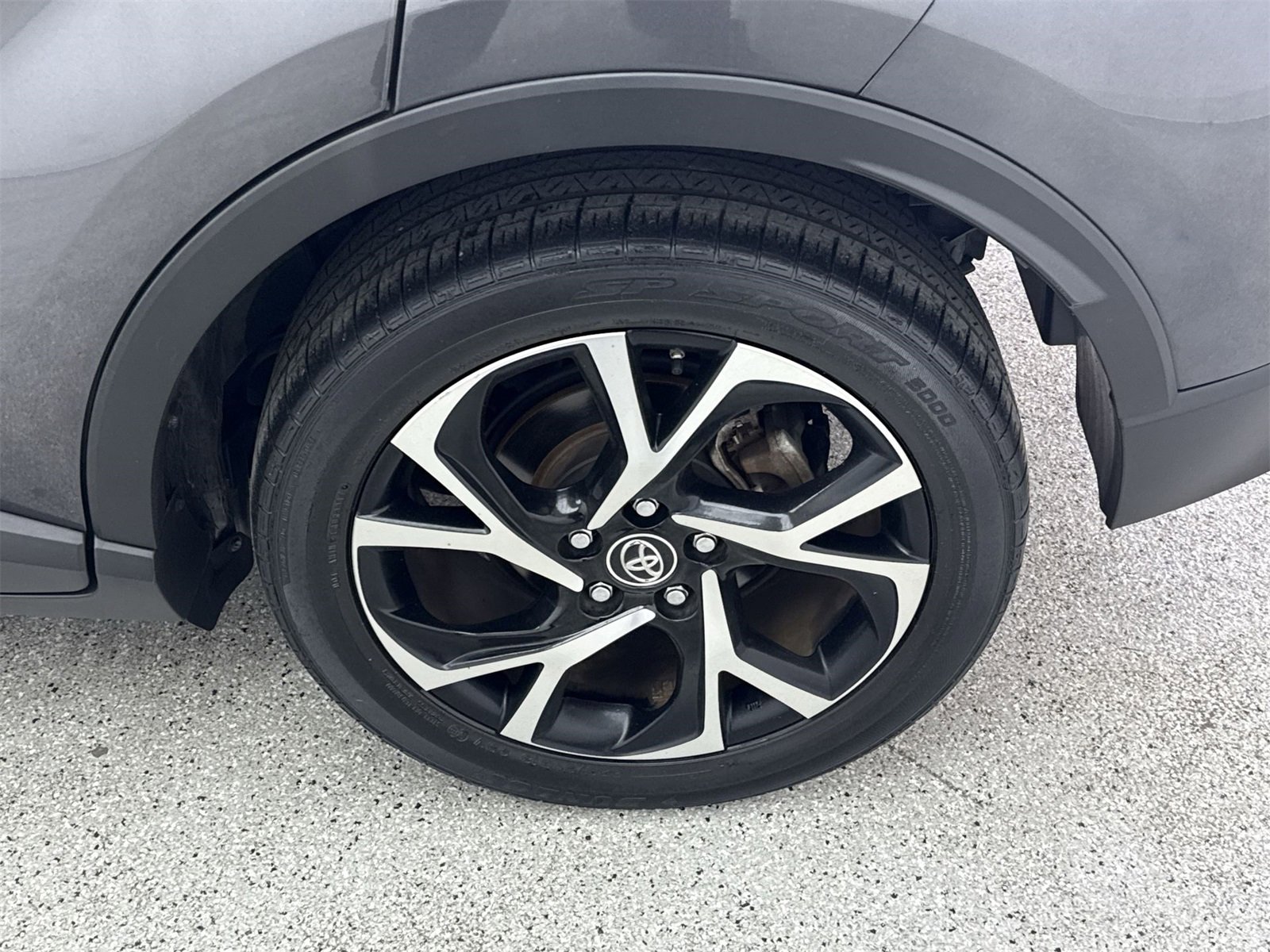 Used 2018 Toyota C-HR XLE image 39