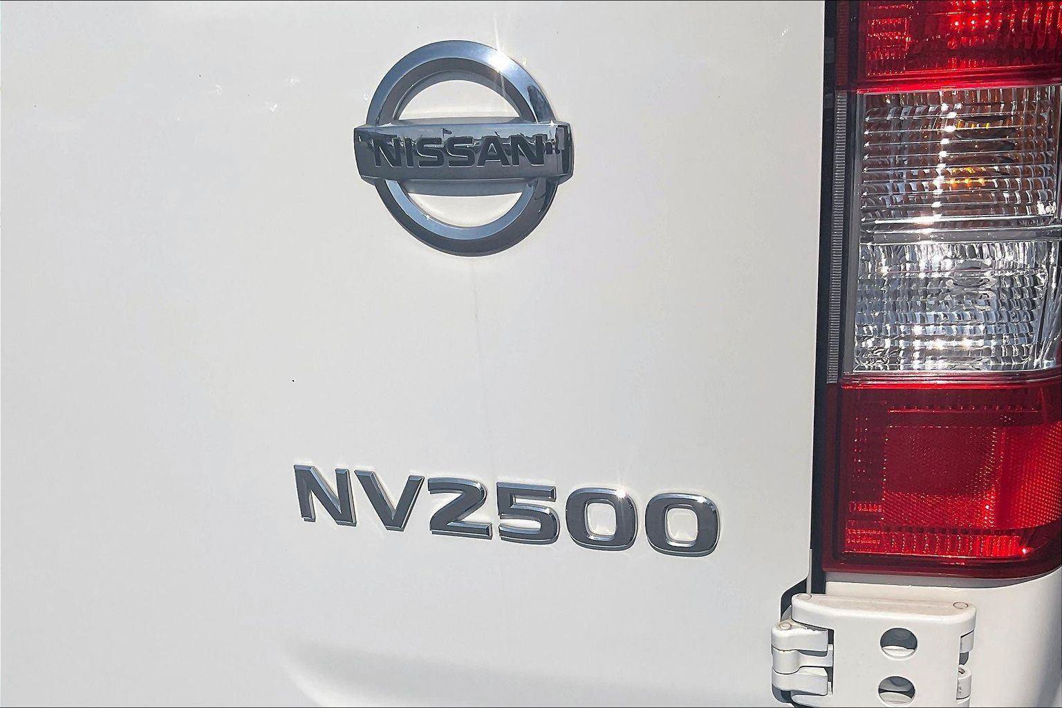 Used 2020 Nissan NV 2500 S RWD image 9
