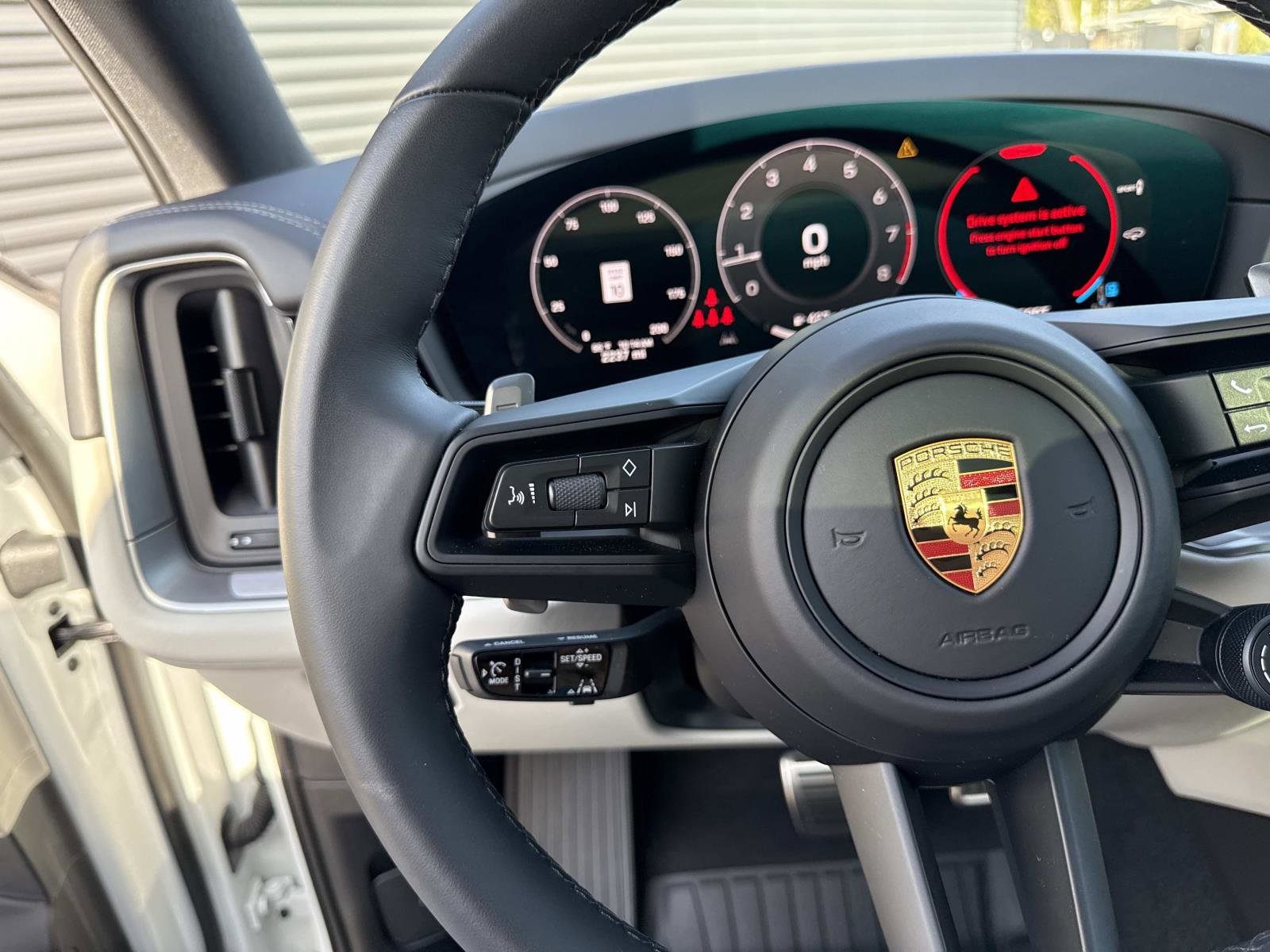 Used 2024 Porsche Cayenne S image 32