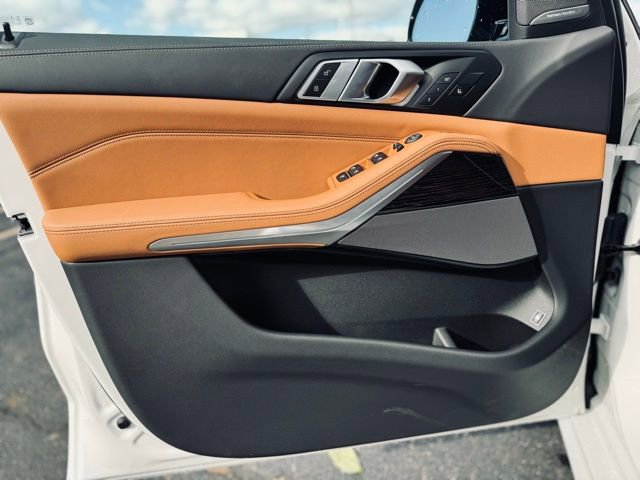 New 2026 BMW X5 xDrive50e w/ M Sport Package image 15