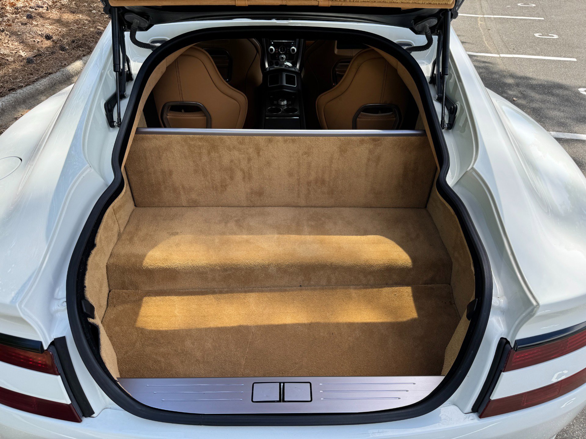 Used 2011 Aston Martin Rapide RWD image 63