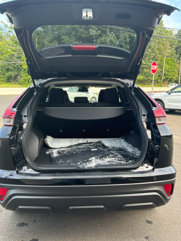 New 2025 Mitsubishi Eclipse Cross LE AWD/4WD image 12