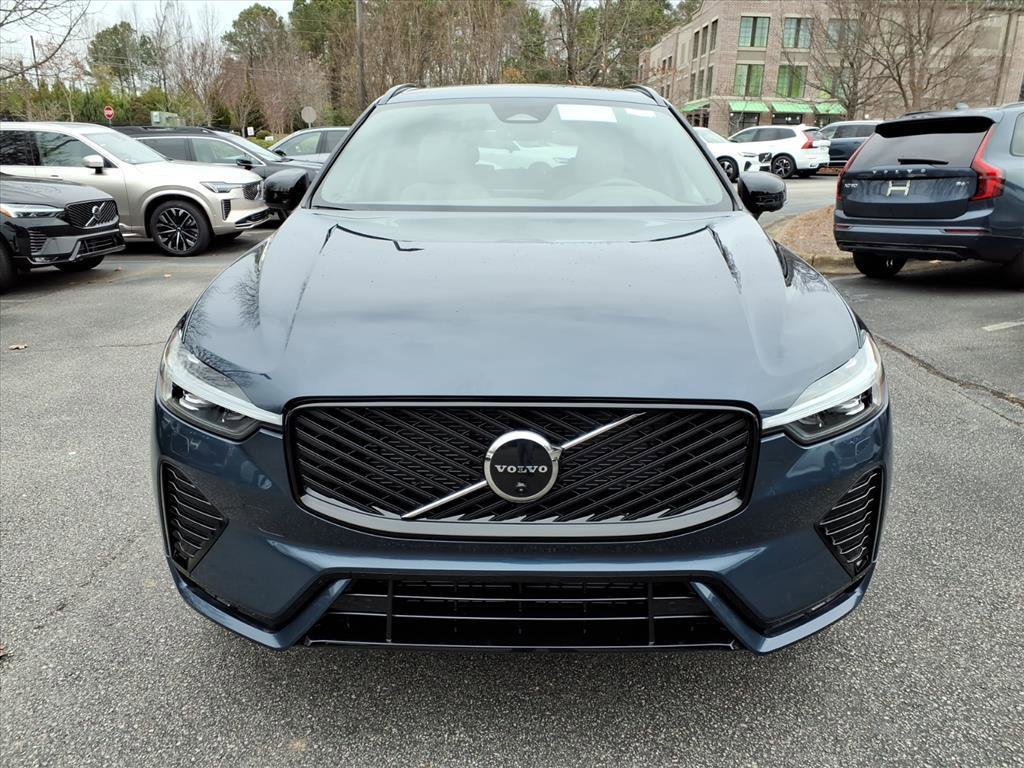 New 2026 Volvo XC60 B5 Plus w/ Protection Package Premier AWD/4WD image 10