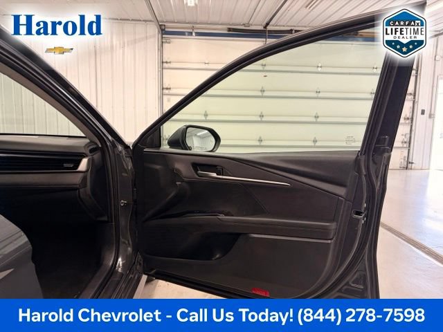 Used 2025 Toyota Camry LE w/ Convenience Package FWD image 11