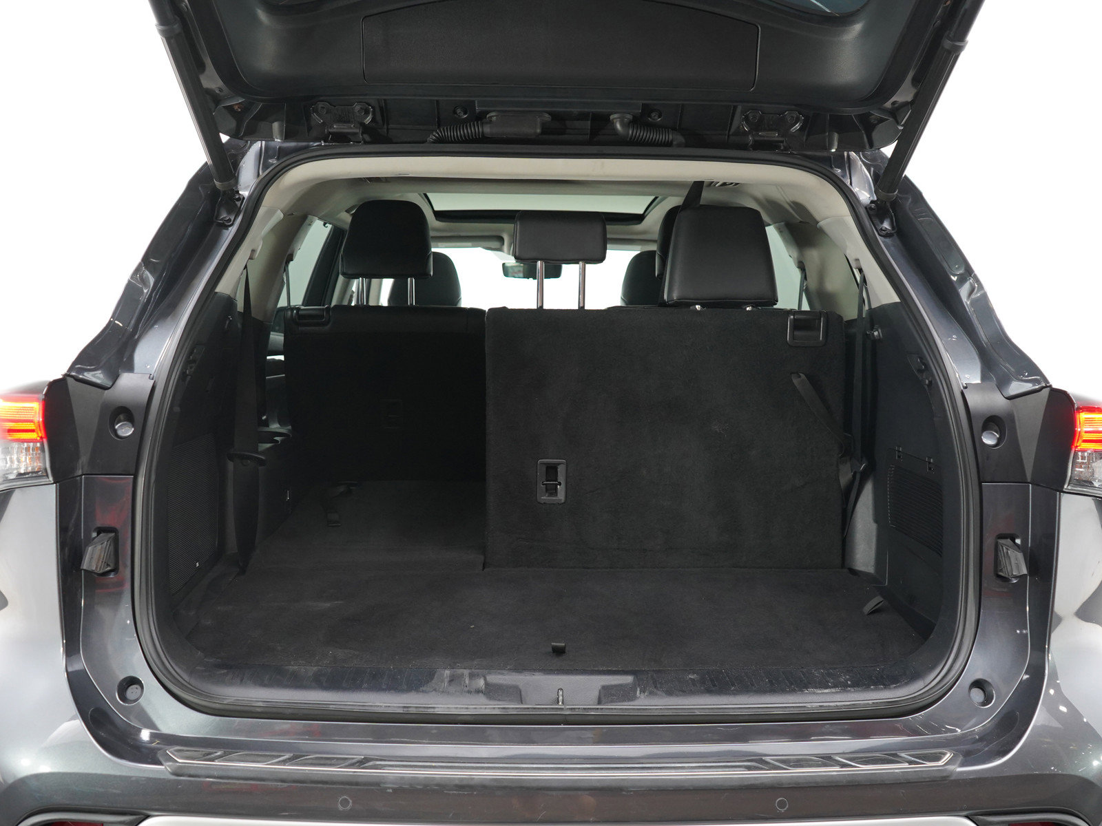 Used 2020 Toyota Highlander Platinum image 18