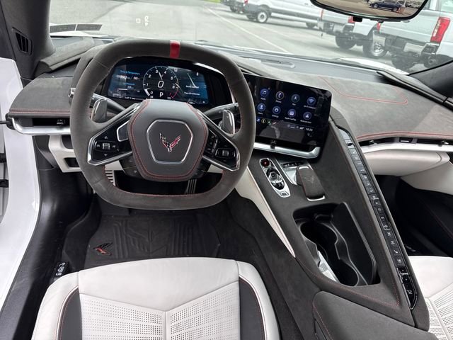 Used 2023 Chevrolet Corvette Stingray Premium Cpe w/ Z51 Performance Package RWD image 17