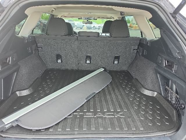 Certified 2025 Subaru Outback Premium AWD/4WD image 17