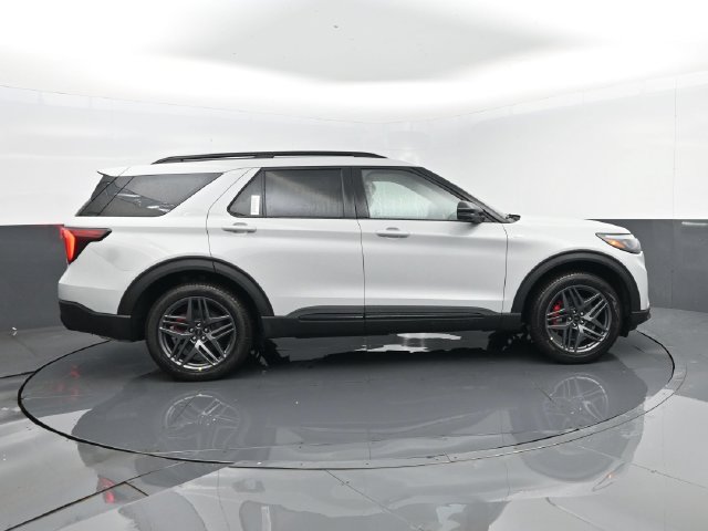New 2027 Ford Explorer ST-Line w/ Premium Package AWD/4WD image 4