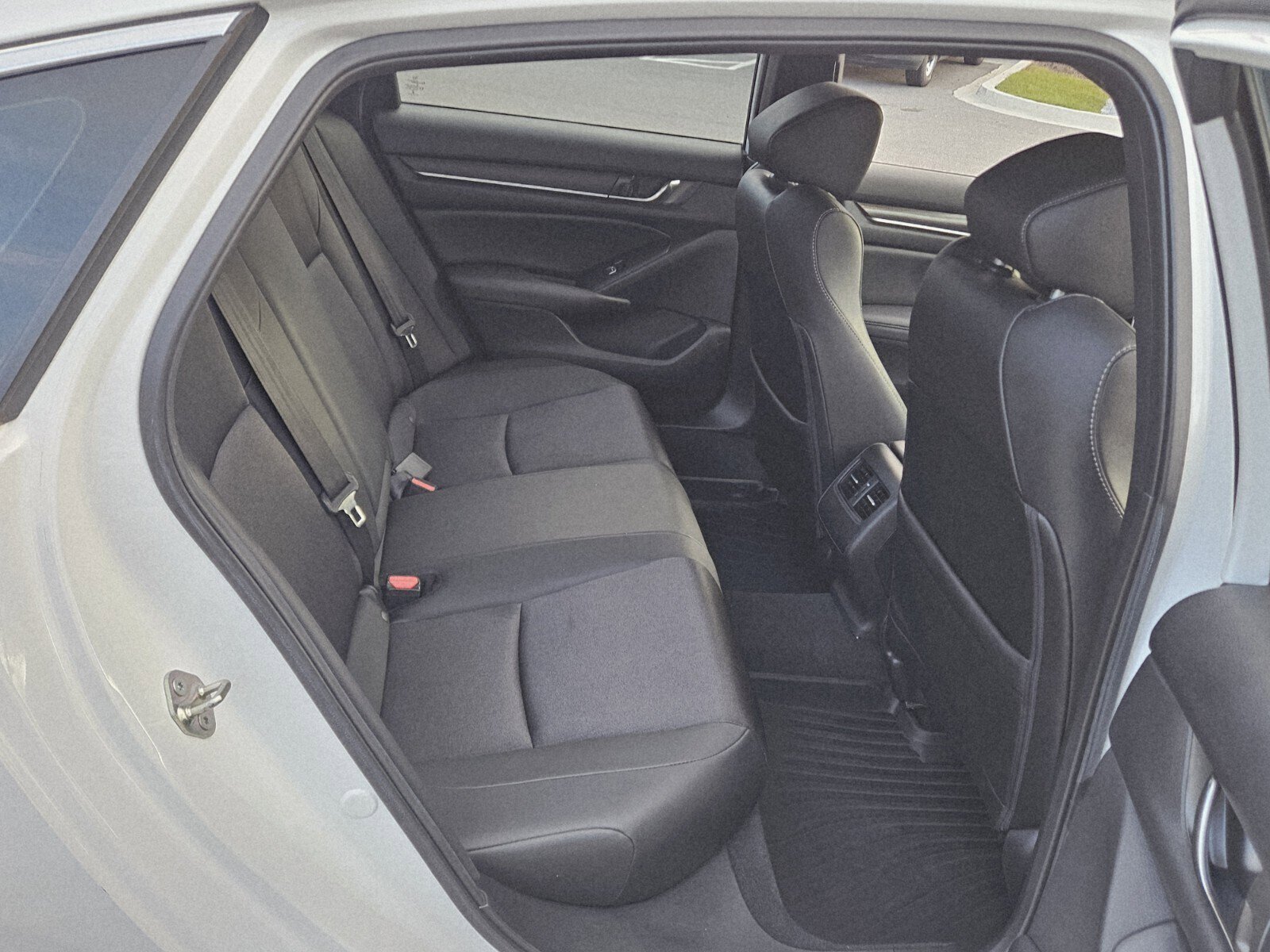Used 2019 Honda Accord Sport image 18