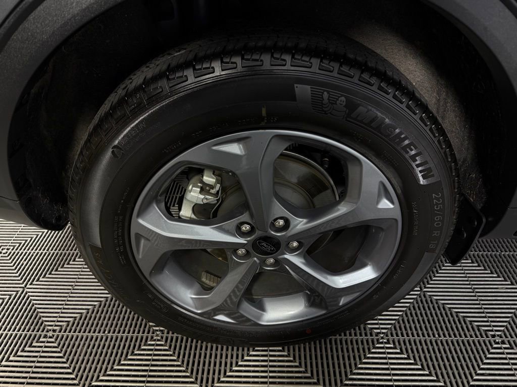 Used 2025 Ford Escape ST-Line image 11