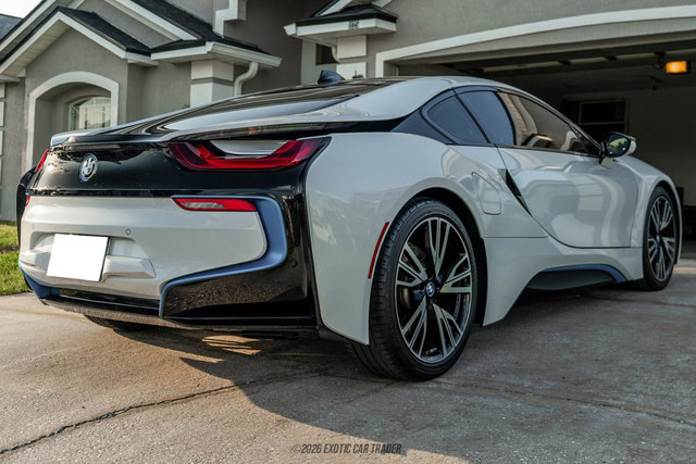 Used 2016 BMW i8 image 8