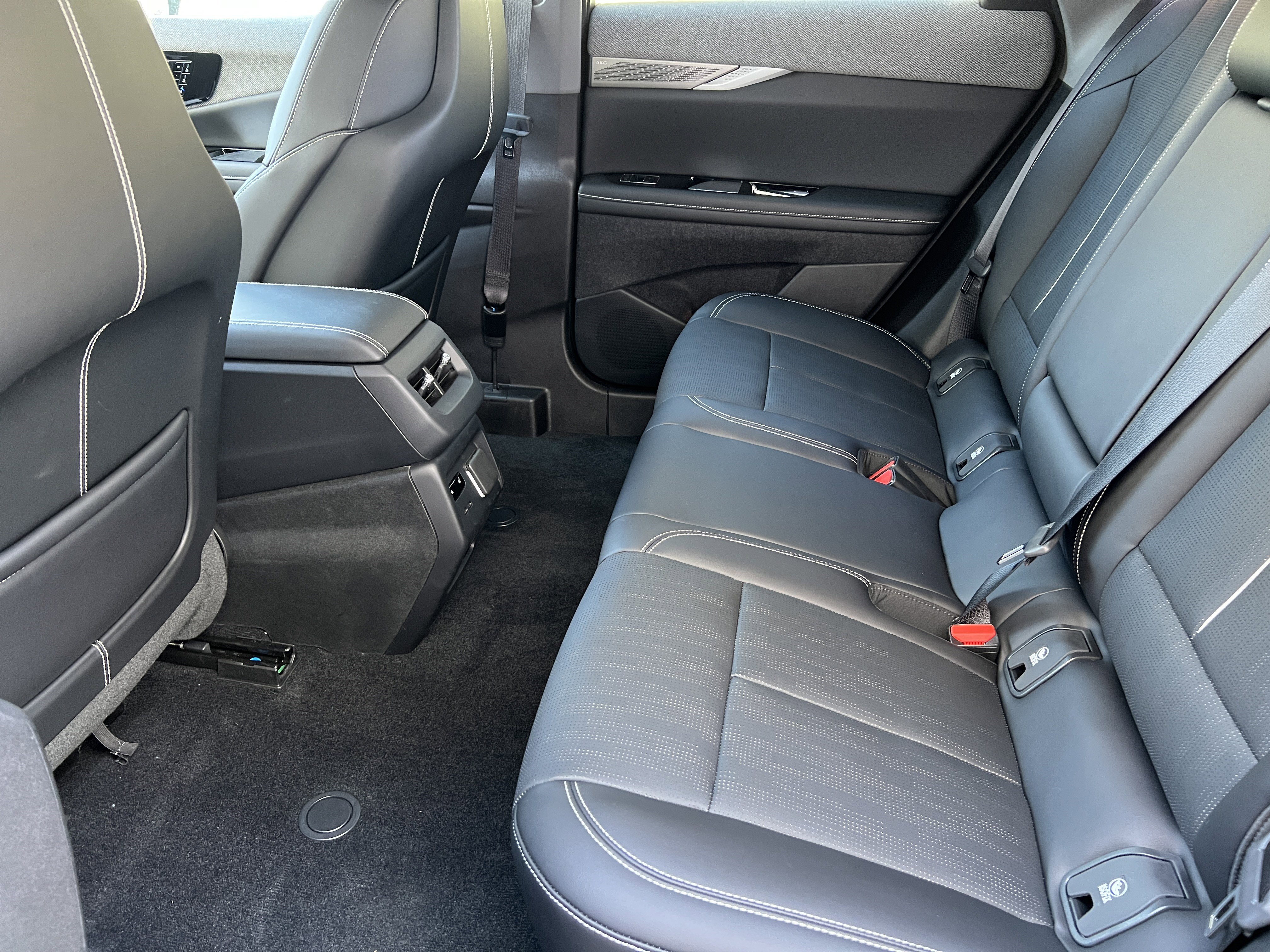 New 2025 Cadillac Optiq Sport 2 image 17