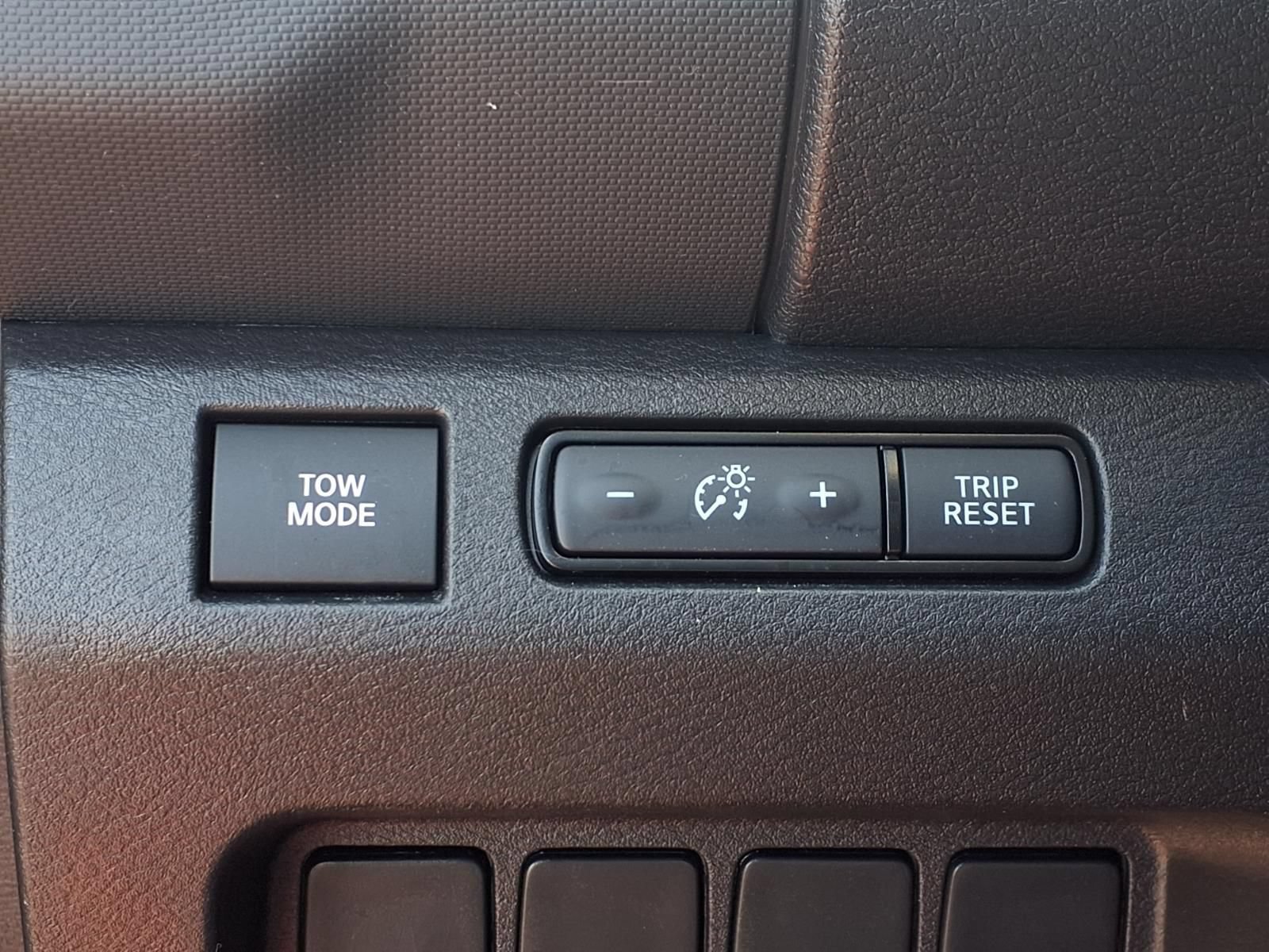 Used 2024 Nissan Frontier Pro-X RWD image 10
