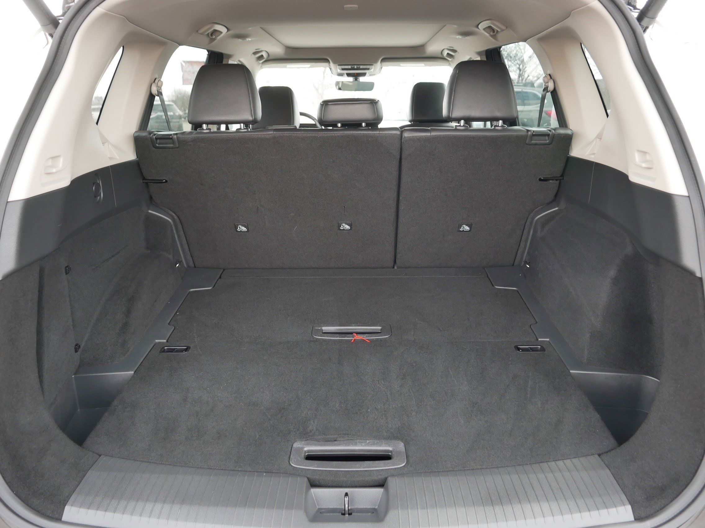 Used 2023 Nissan Rogue SL w/ SL Premium Package image 18