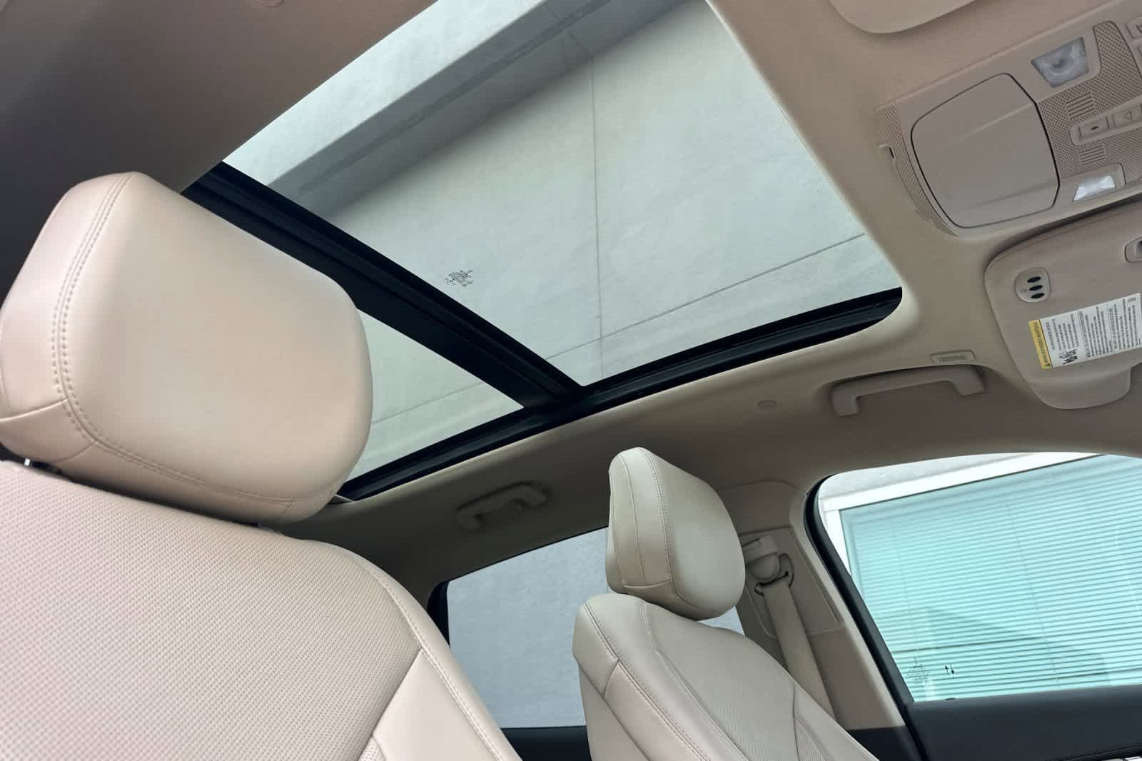 Certified 2020 Lincoln Nautilus Reserve image 18