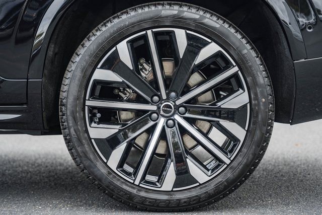 New 2026 Volvo XC90 B6 Ultra w/ Protection Package image 18