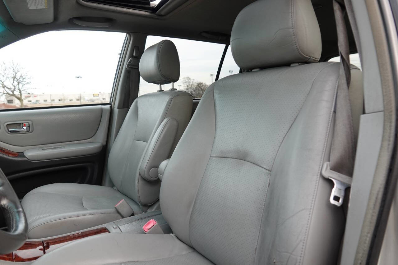 Used 2005 Toyota Highlander Limited AWD/4WD image 50