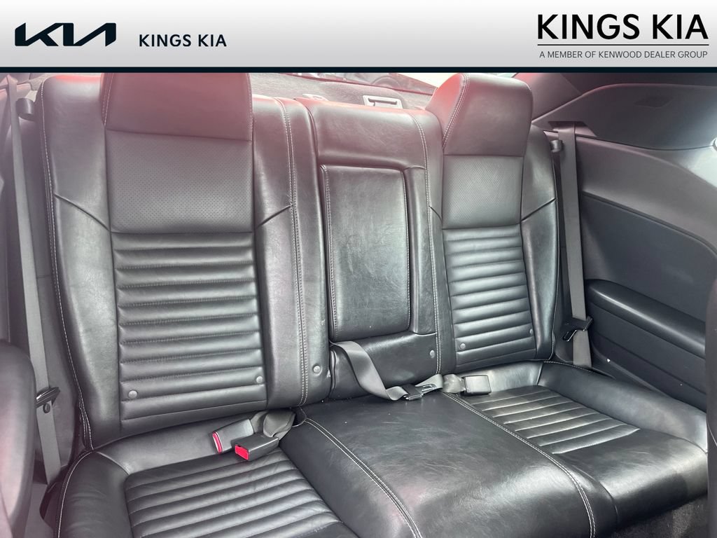 Used 2009 Dodge Challenger R/T RWD image 16