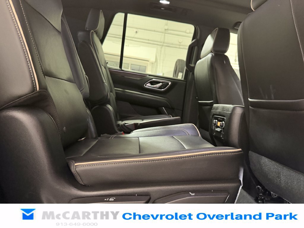 Used 2021 Chevrolet Tahoe Premier w/ Premium Package AWD/4WD image 37