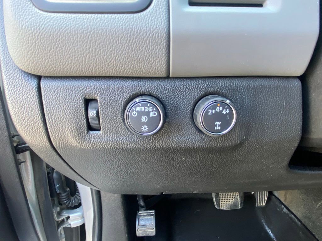 Used 2018 Chevrolet Colorado W/T w/ Custom Special Edition image 12