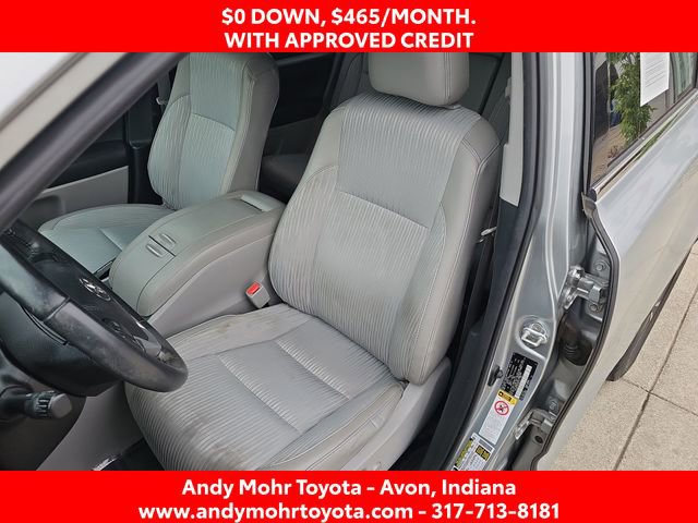 Used 2019 Toyota Highlander Plus FWD image 10