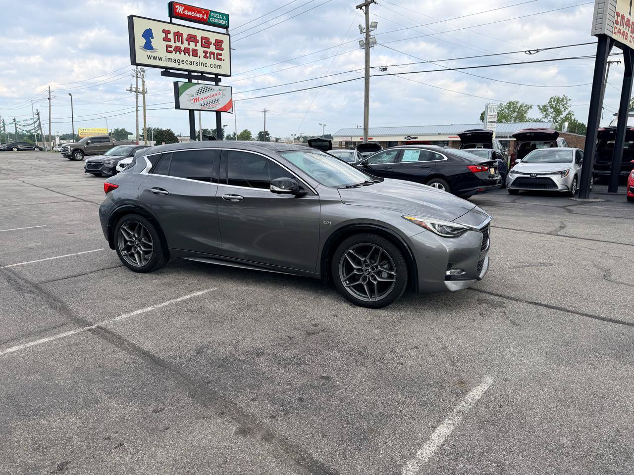 Used 2018 INFINITI QX30 Sport w/ Sport Leather Package FWD image 5