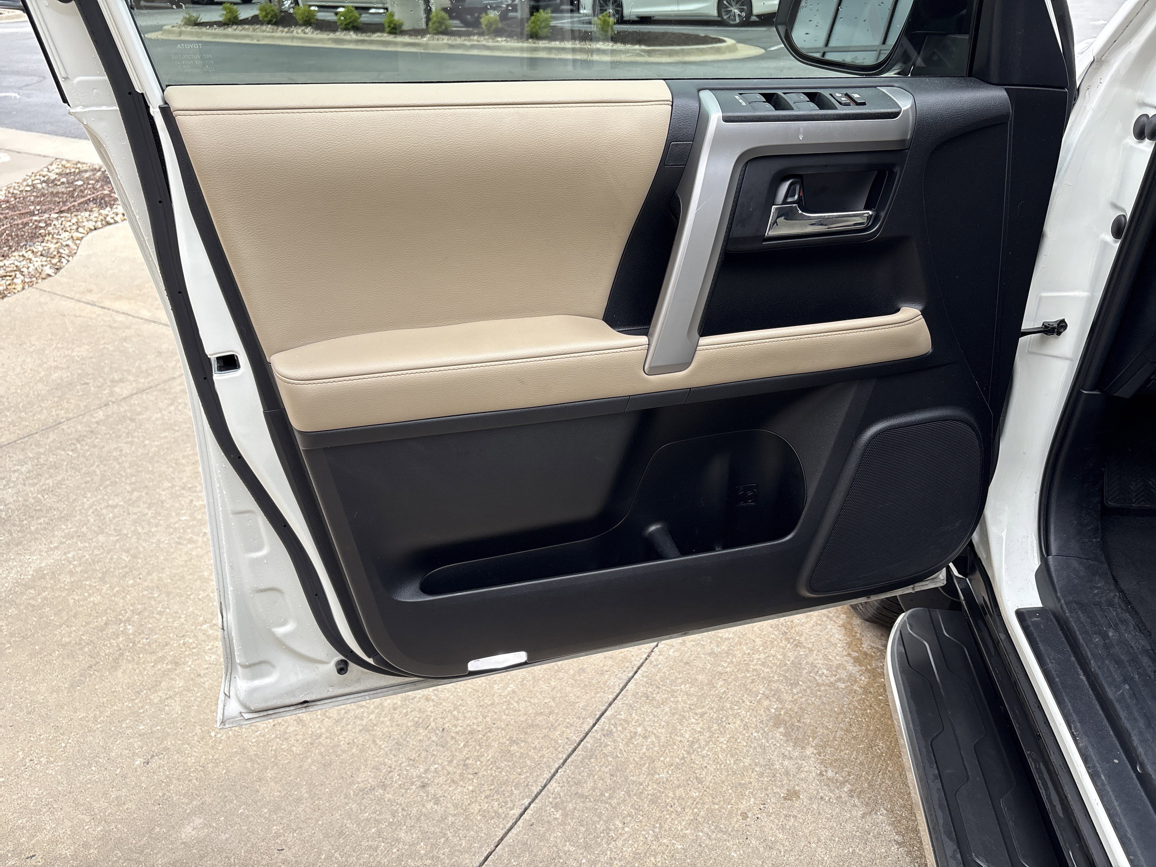 Used 2023 Toyota 4Runner SR5 Premium w/ Moonroof Package RWD image 13