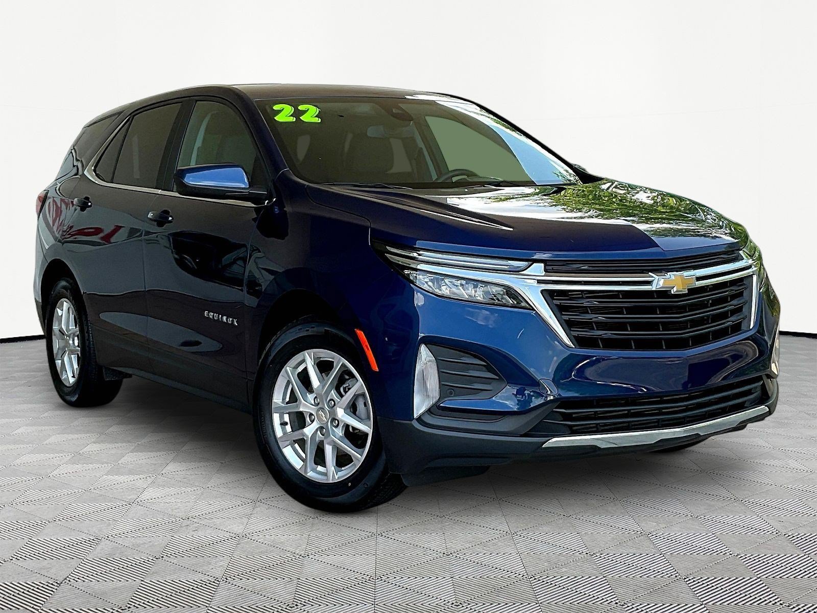 Used 2022 Chevrolet Equinox LT FWD image 3