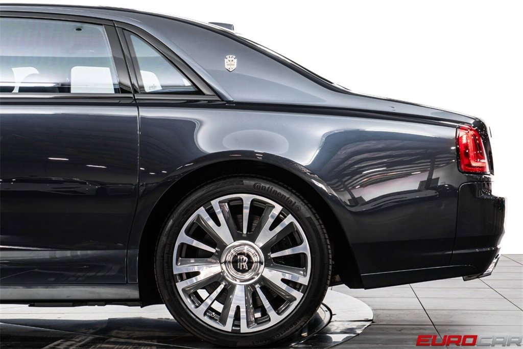 Used 2019 Rolls-Royce Ghost image 18
