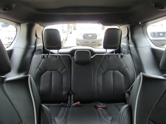 Used 2026 Chrysler Pacifica Limited w/ S Appearance Package image 37