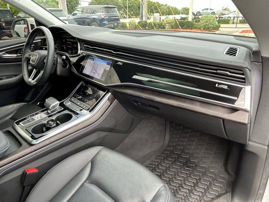 Used 2023 Audi Q8 Premium Plus w/ Premium Plus Package image 47