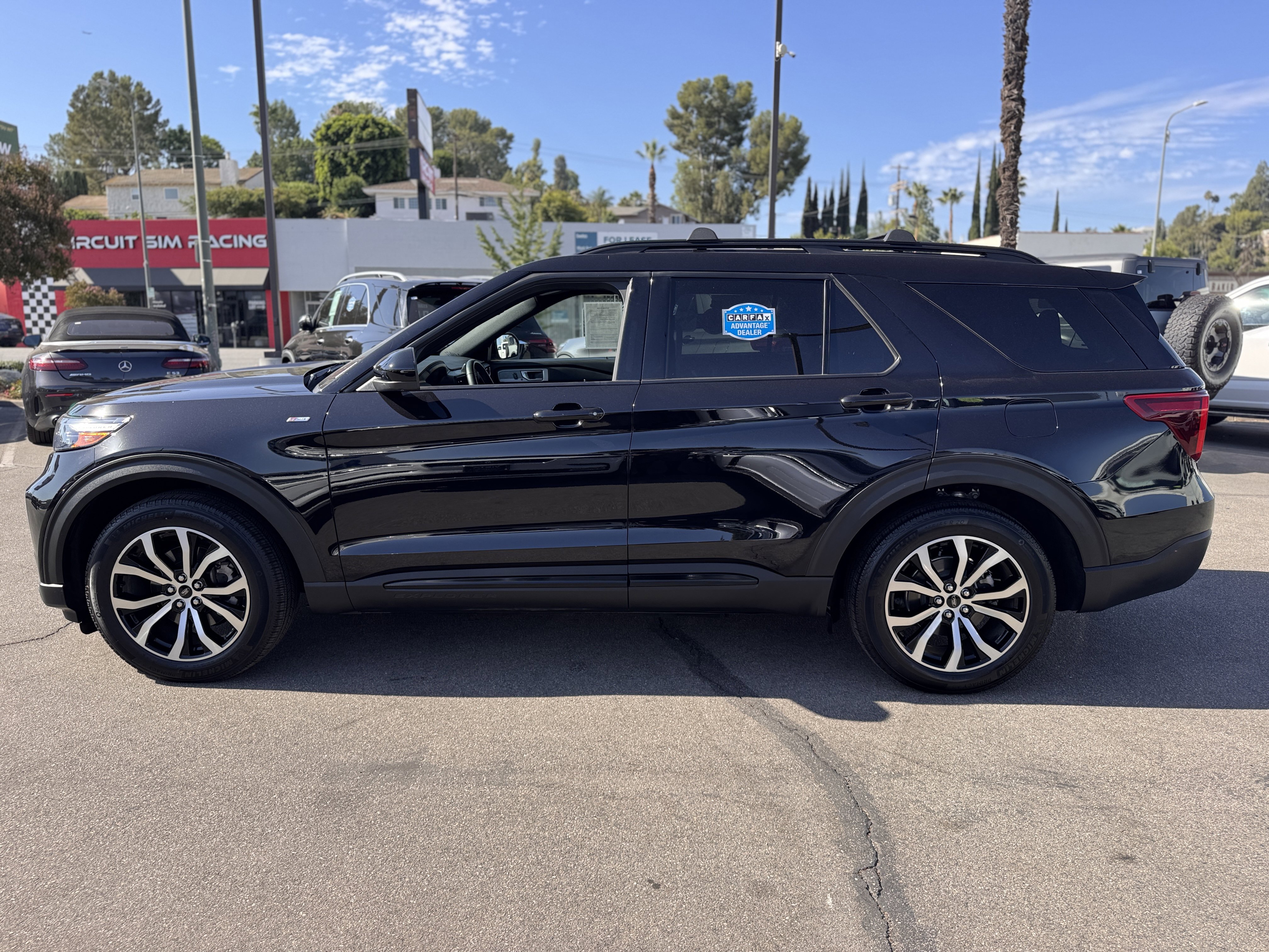 Certified 2022 Ford Explorer ST-Line w/ Class IV Trailer Tow Package image 6