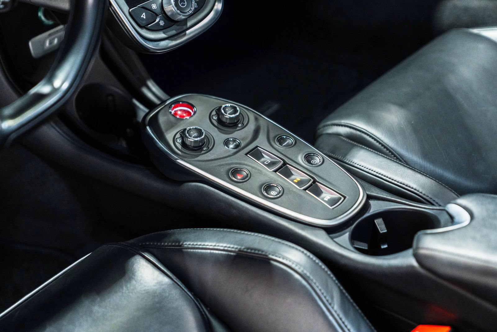 Used 2023 McLaren GT RWD image 15