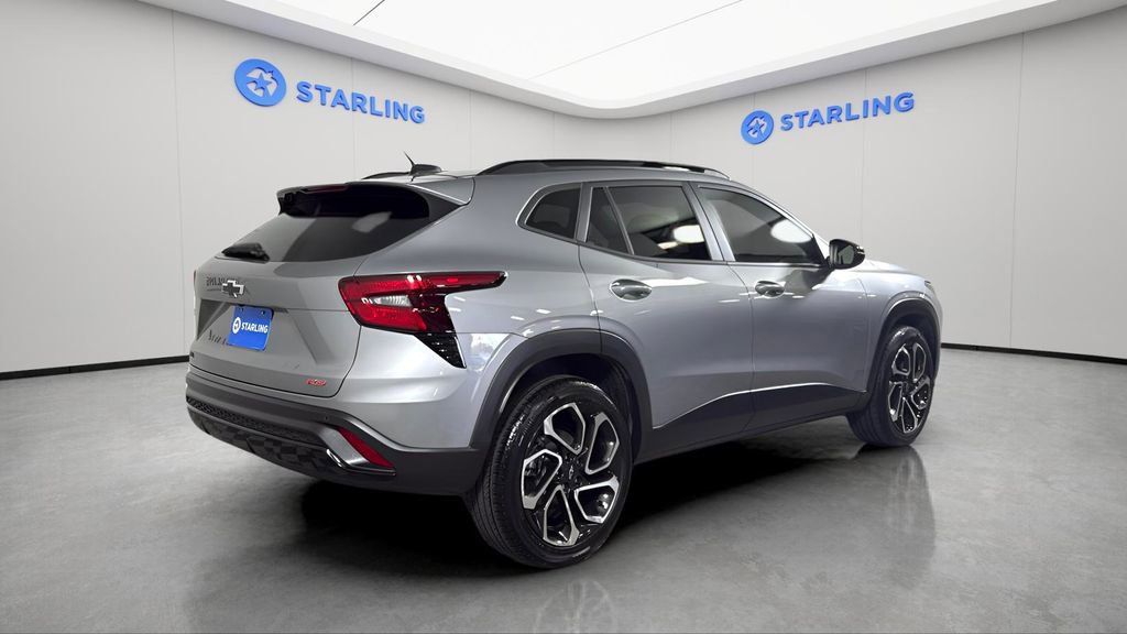 Used 2024 Chevrolet Trax RS w/ Sunroof Package image 9