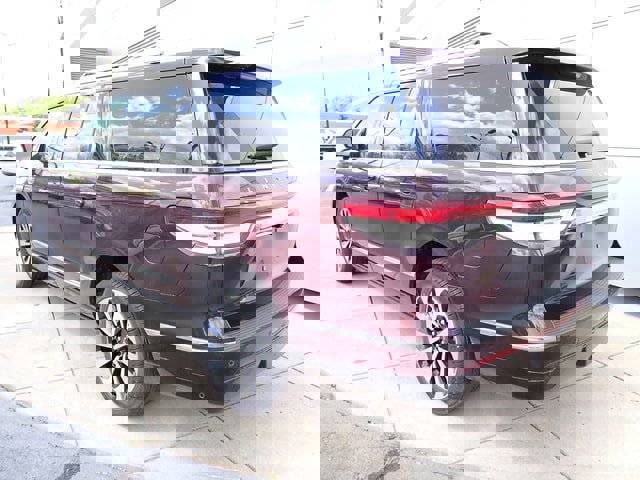 New 2024 Lincoln Navigator L Reserve image 3