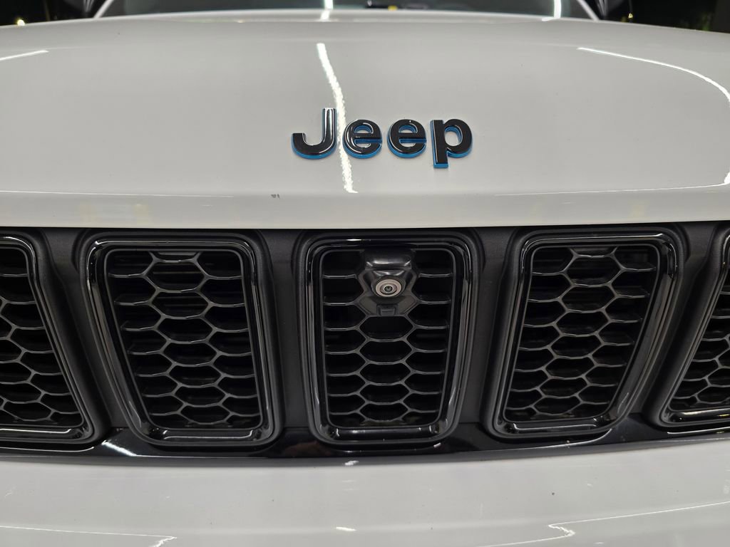 Used 2024 Jeep Grand Cherokee Limited 4xe image 10