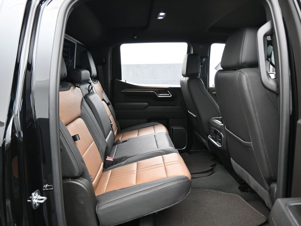 Used 2025 Chevrolet Silverado 1500 High Country image 43