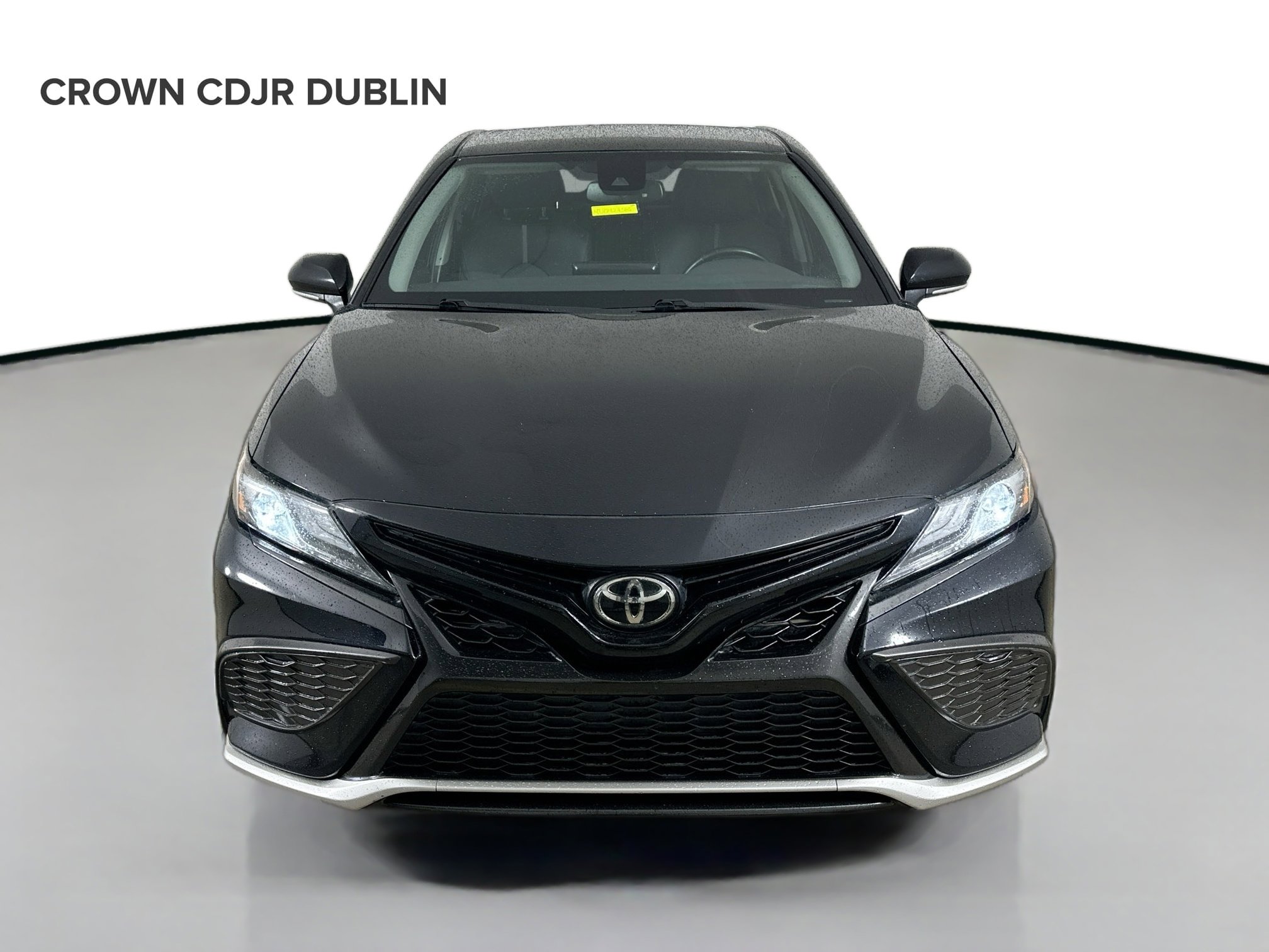 Used 2021 Toyota Camry XSE AWD/4WD image 2