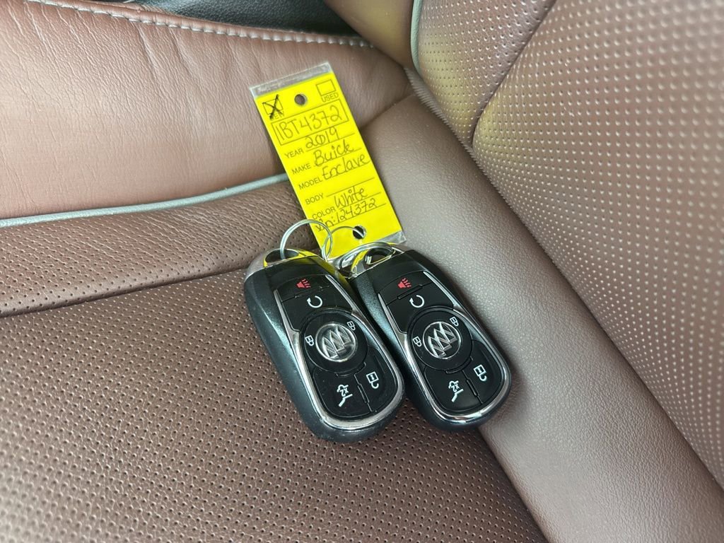 Used 2019 Buick Enclave Avenir w/ Avenir Technology Package image 38