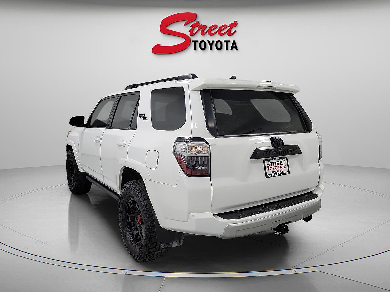 Certified 2024 Toyota 4Runner TRD Off-Road Premium w/ Moonroof Package image 2