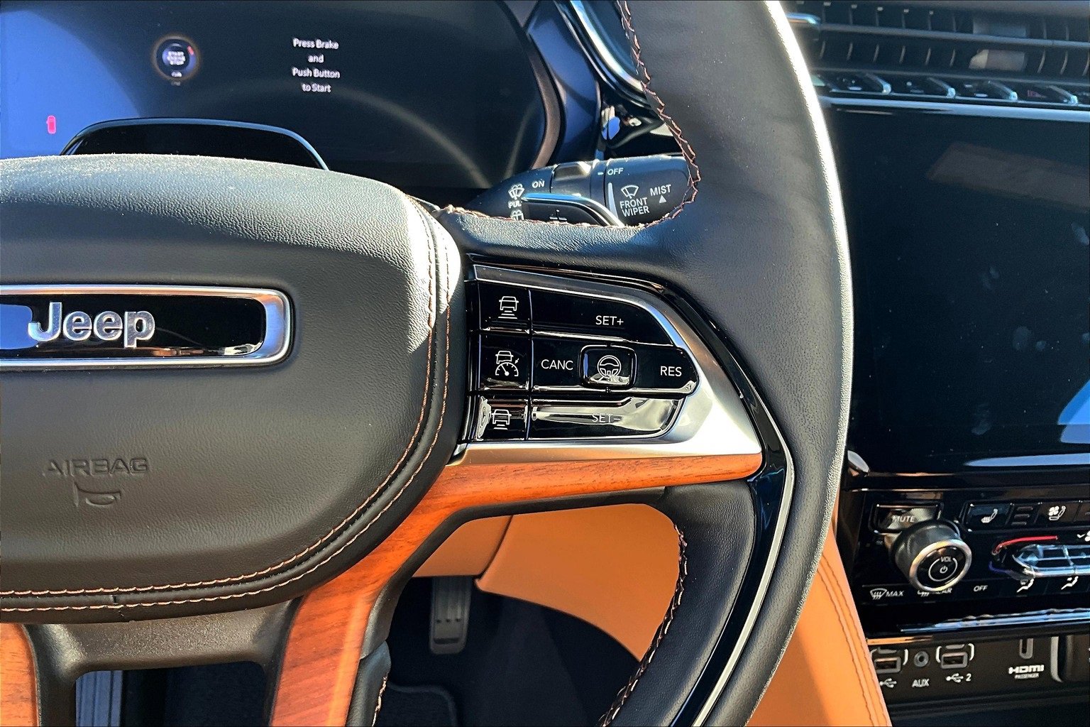 New 2025 Jeep Grand Cherokee Summit image 18